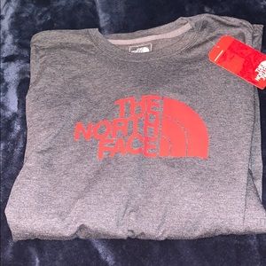 Men’s North Face shirt